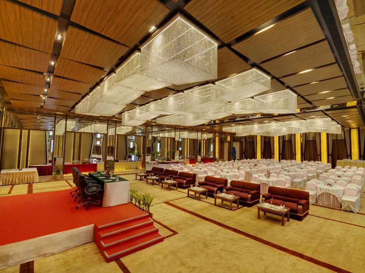 Hotel Babylon International, Raipur | HotelsCombined