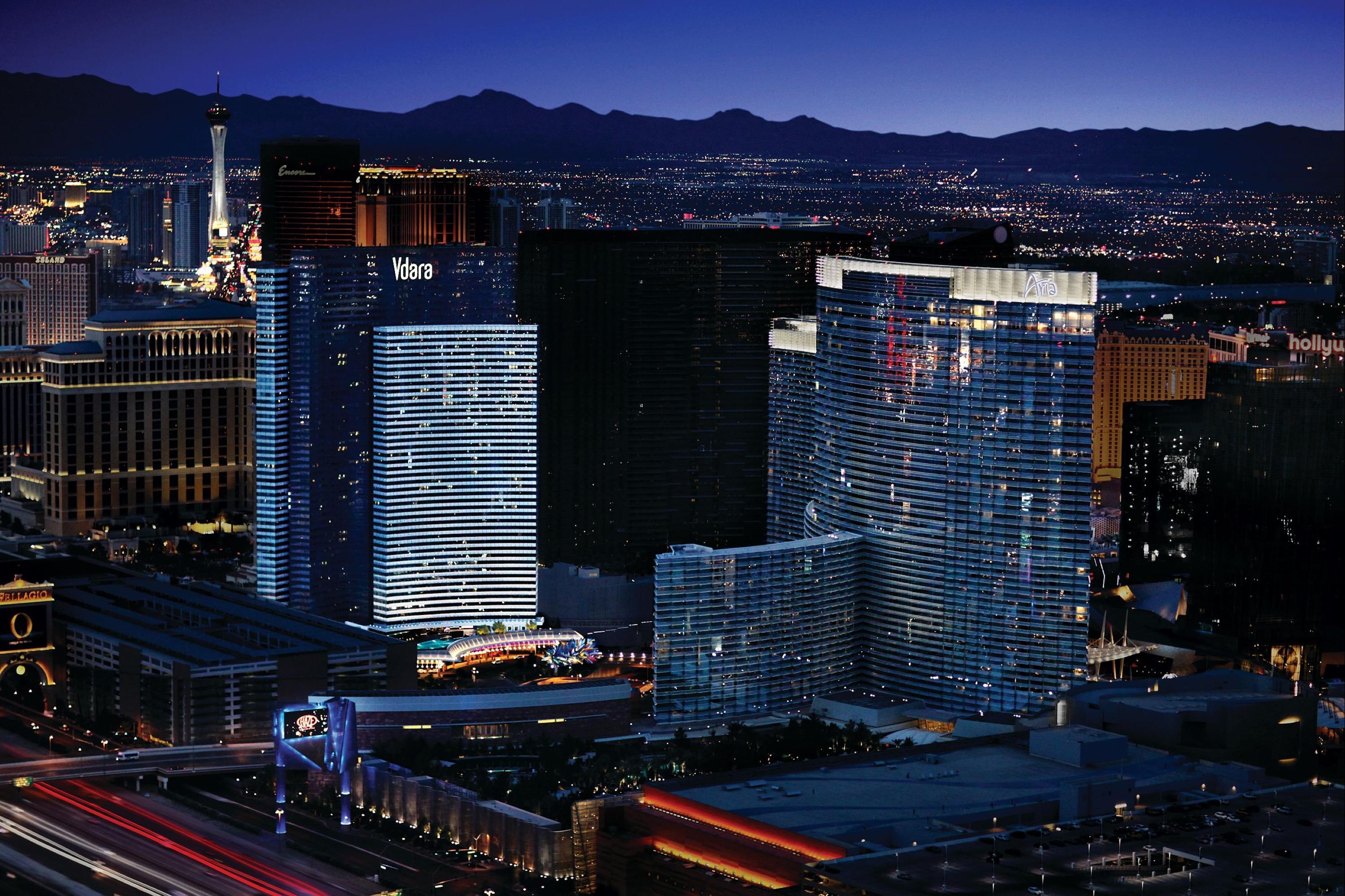 Vdara Hotel & Spa at ARIA Las Vegas, Las Vegas | HotelsCombined