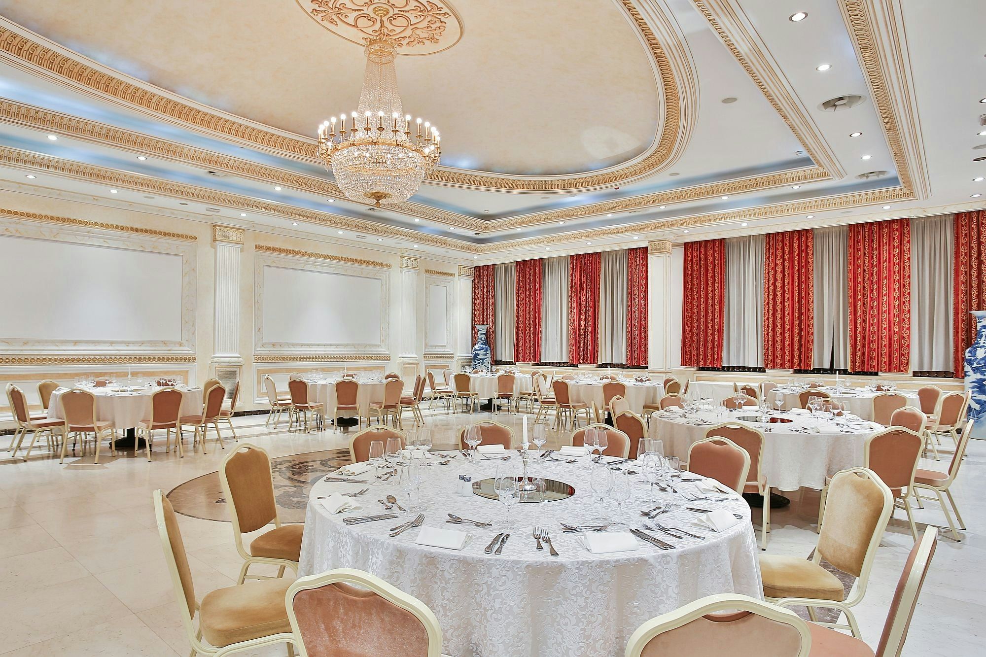 Banquet hall