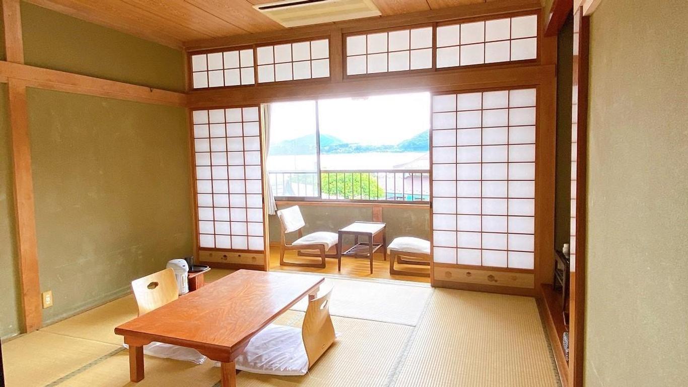 Nagahama Ryokan