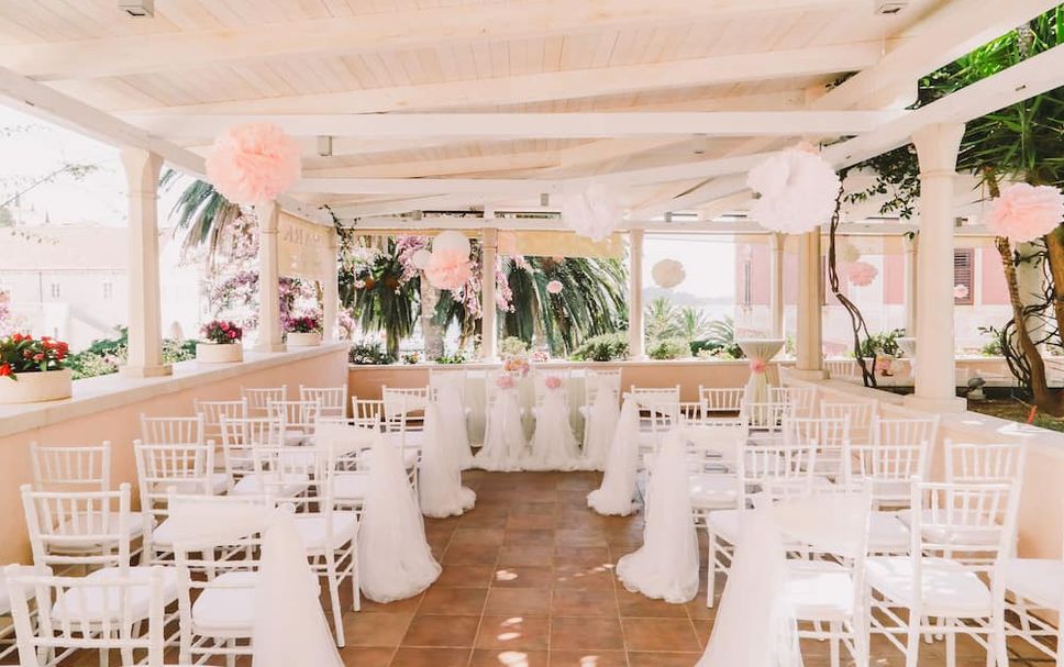 Banquet hall Photo