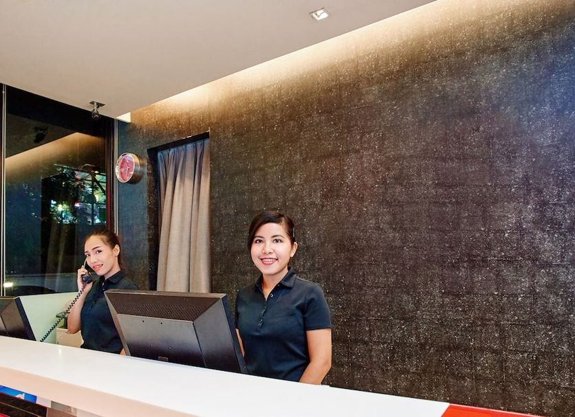 Front desk Photo