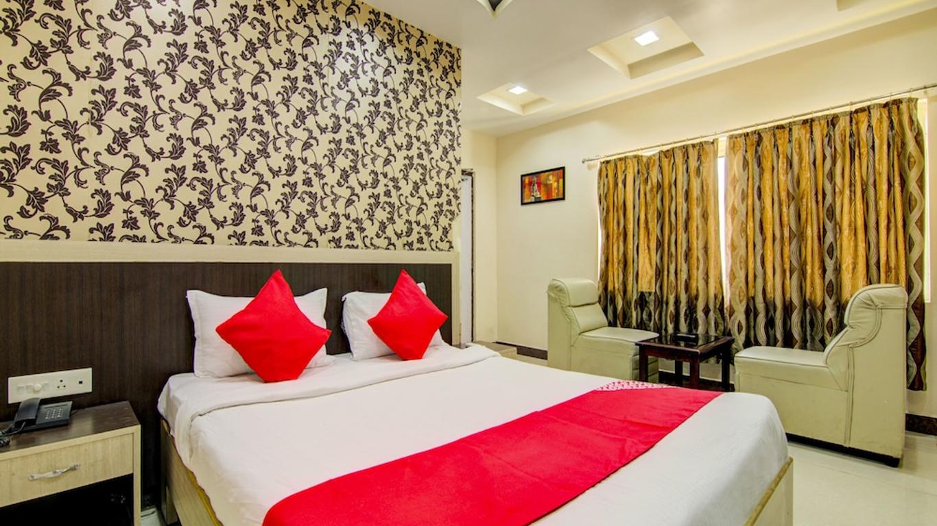 OYO 13584 Hotel Ruchi