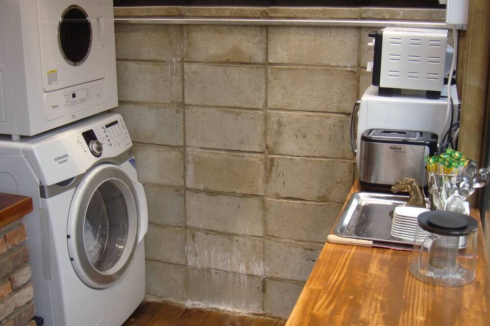 Laundry facility Photo