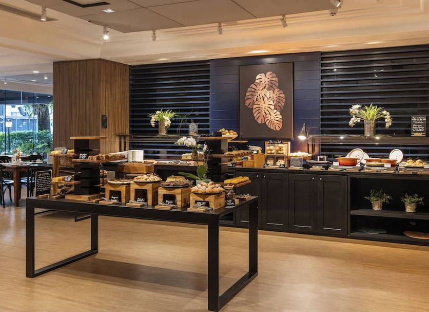 Buffet Photo
