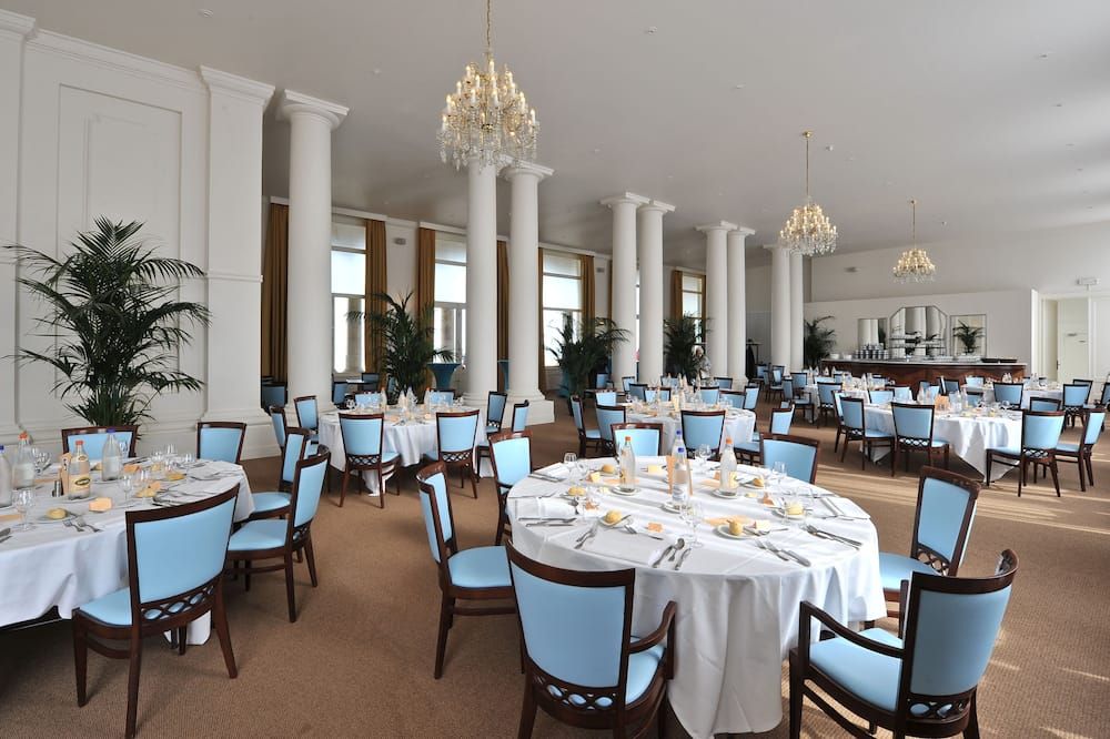 Banquet hall Photo