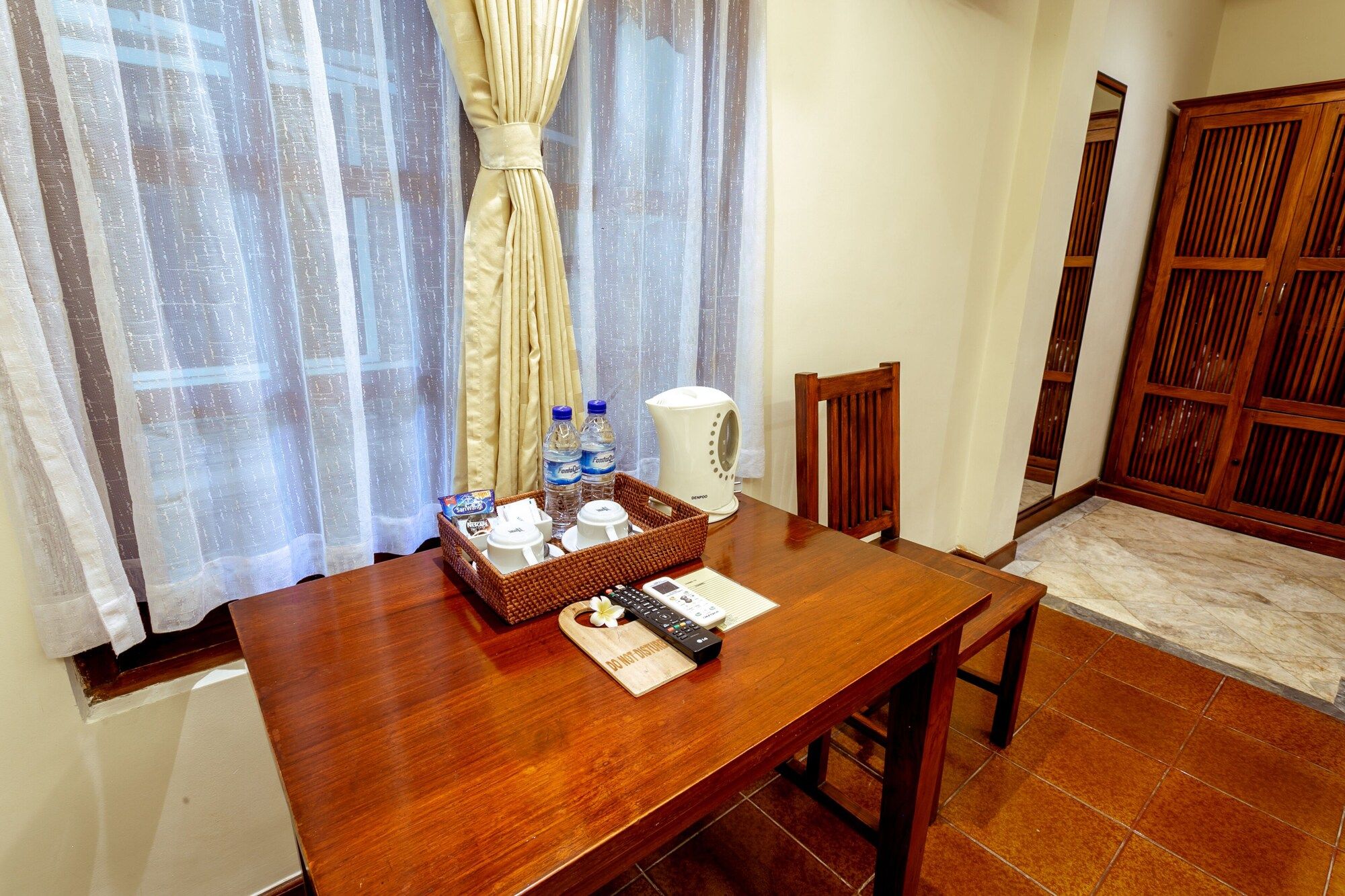 Room amenity