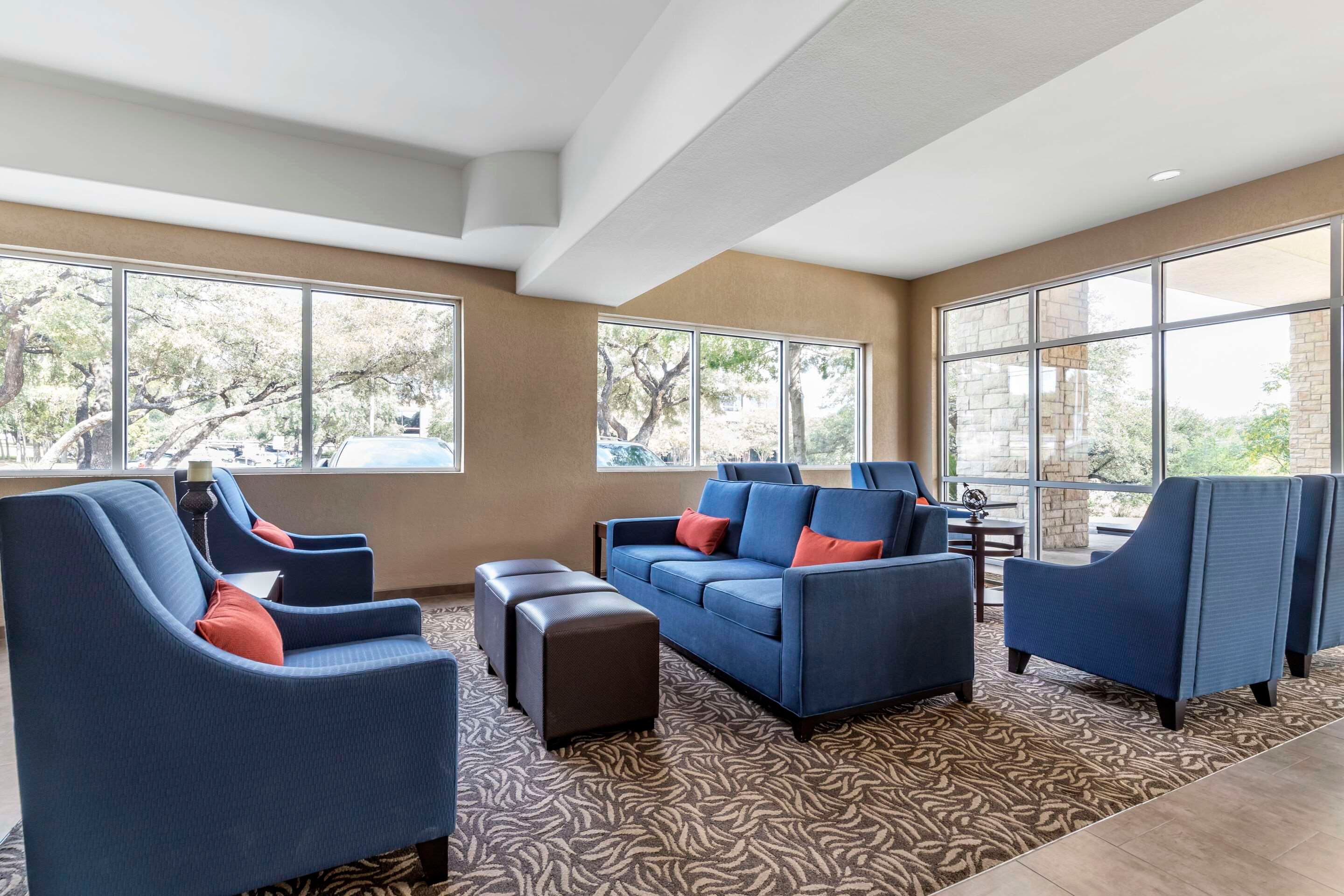 Lounge Photo