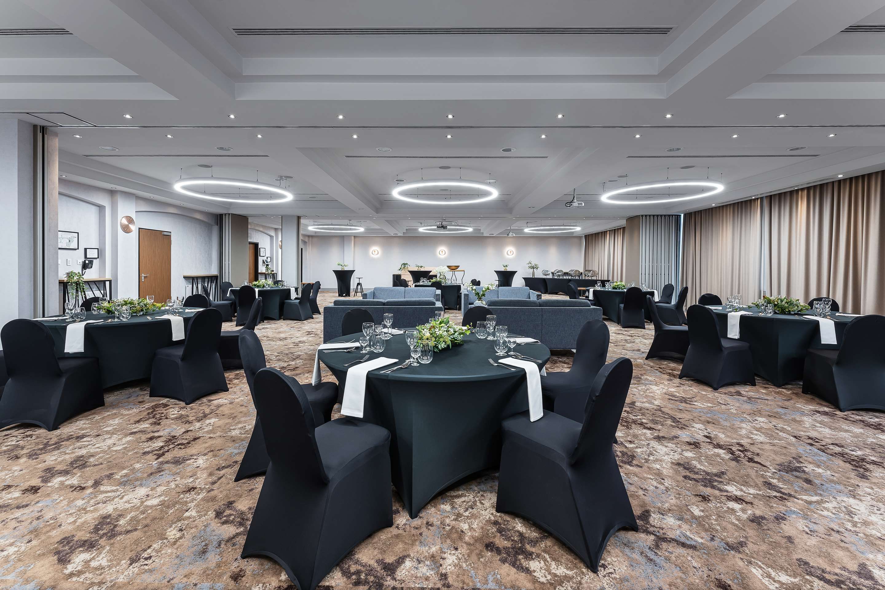 Banquet hall