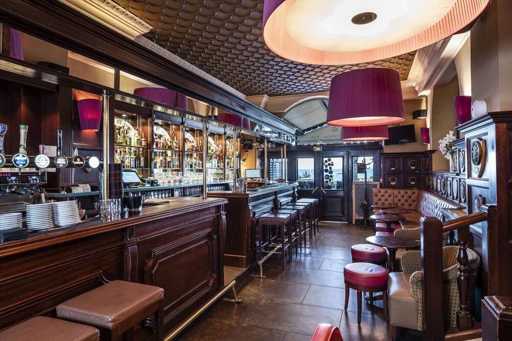 Bar Photo