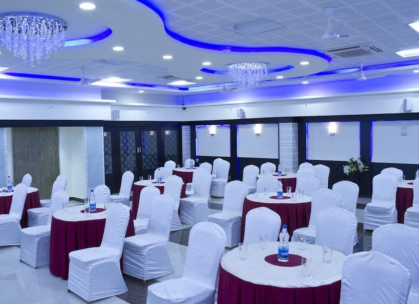 Banquet hall Photo