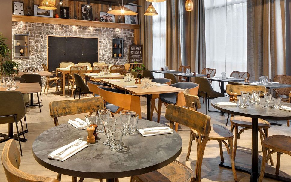 Restaurant Photo
