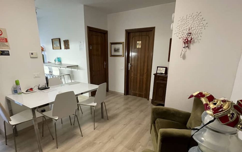 Dining room Photo