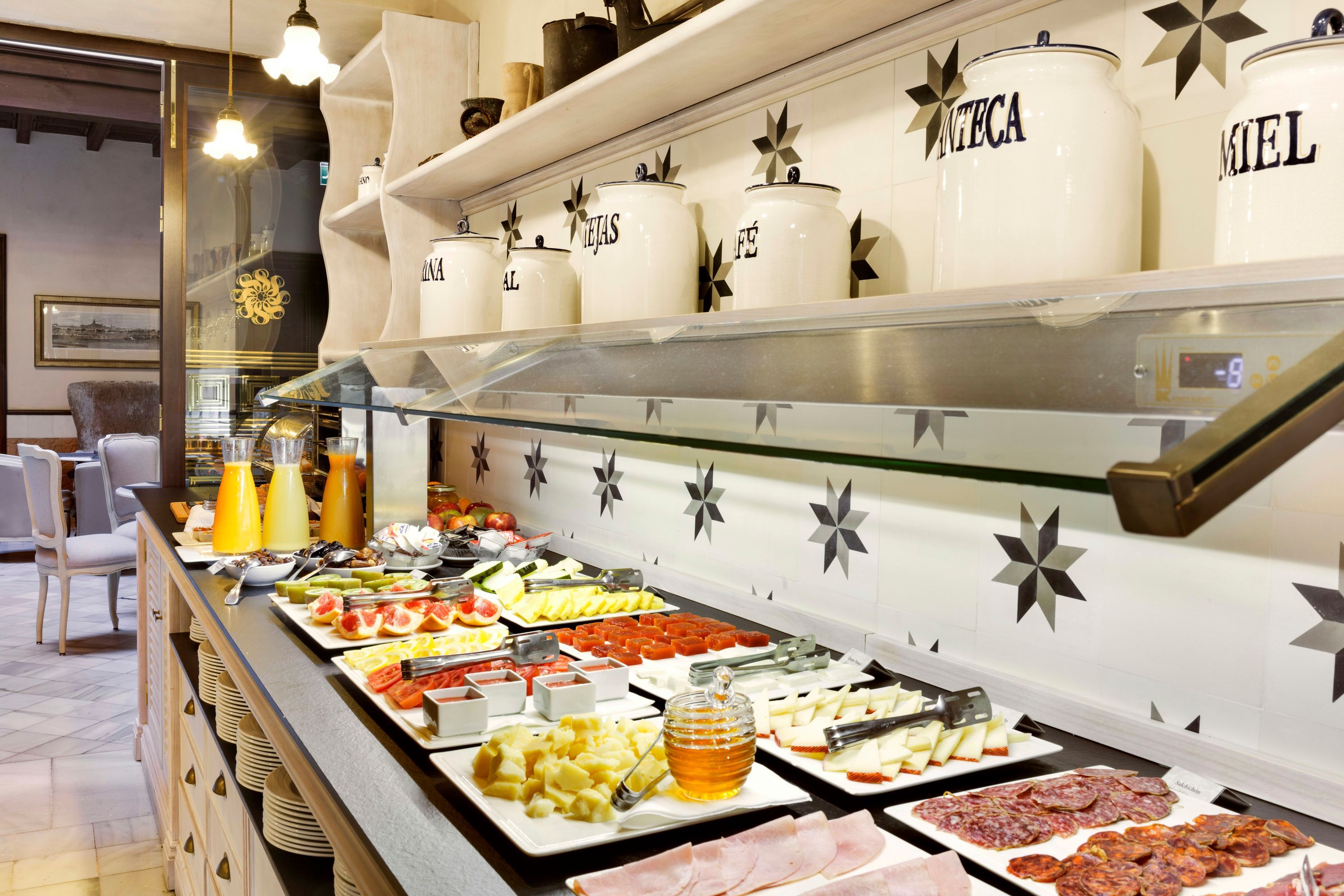 Buffet Photo
