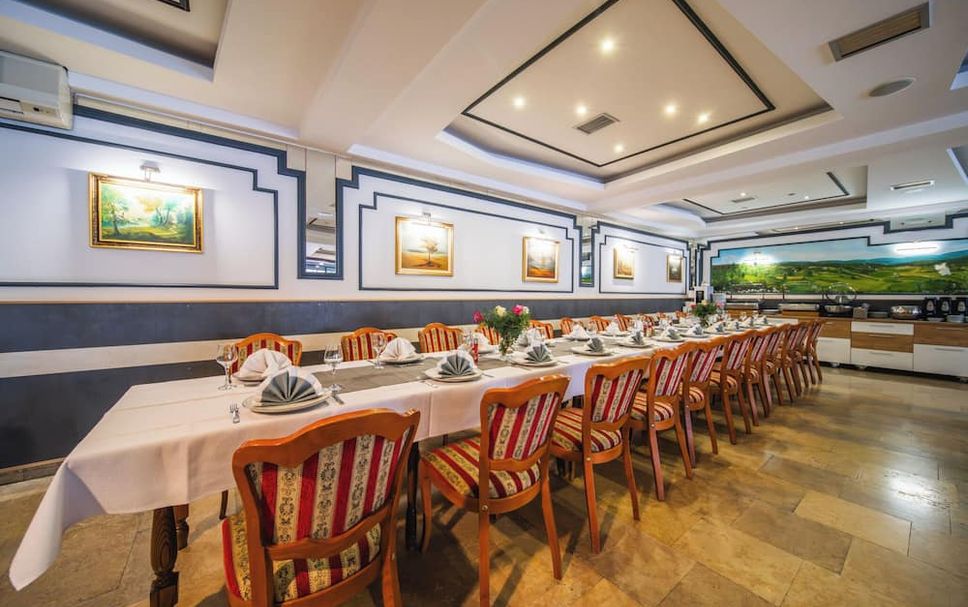 Restaurant Photo