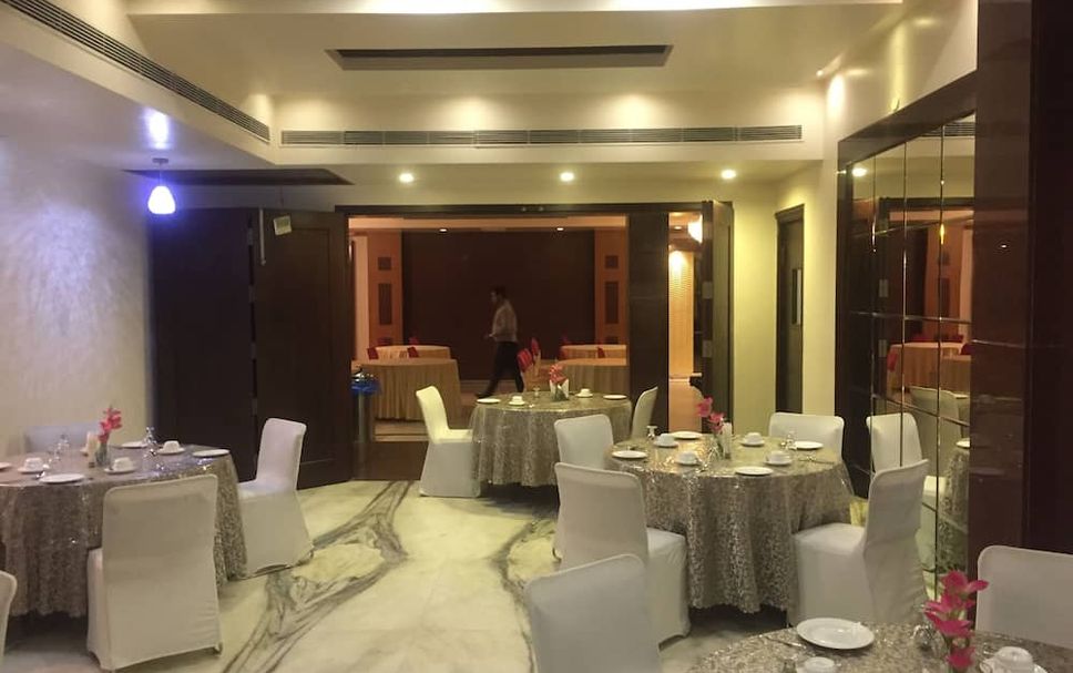 Banquet hall Photo