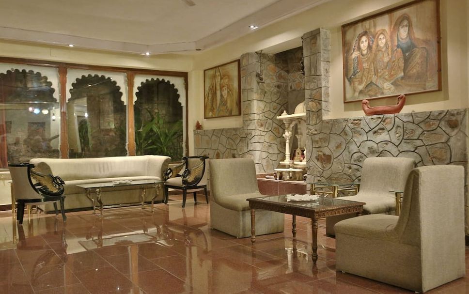 Lounge Photo
