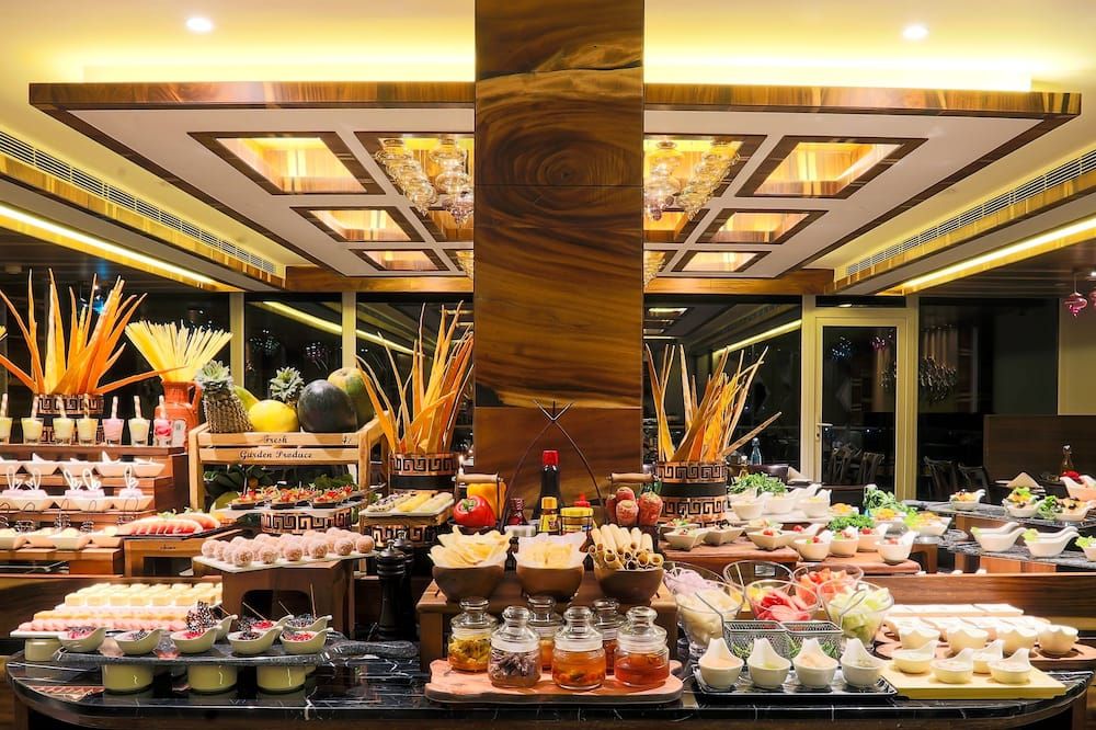 Buffet Photo
