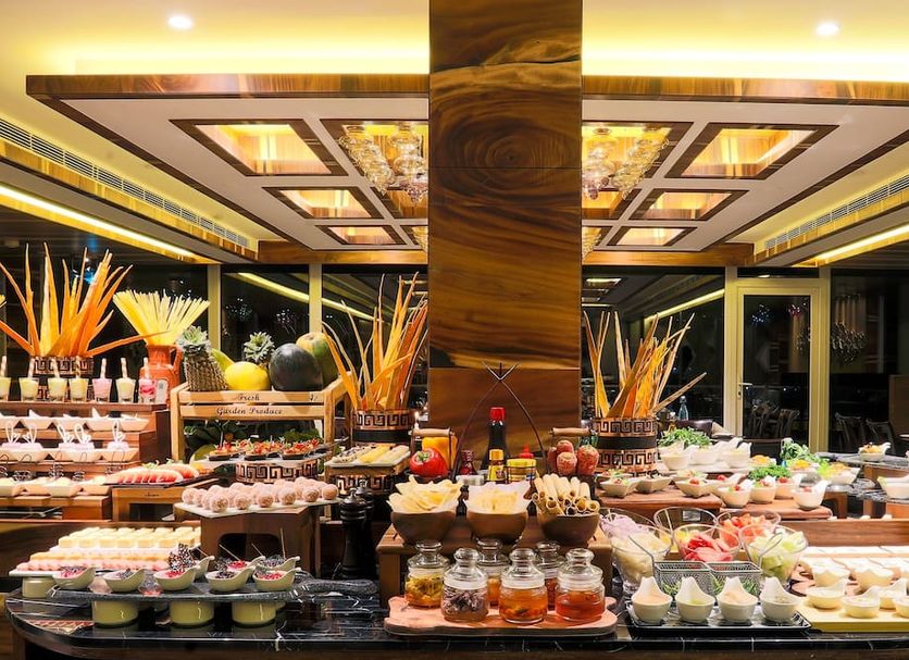 Buffet Photo