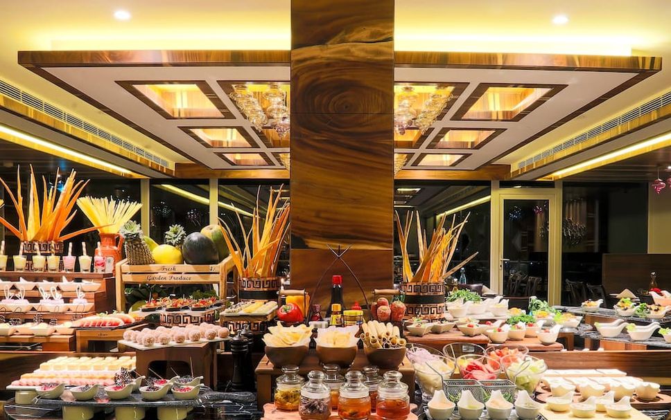 Buffet Photo
