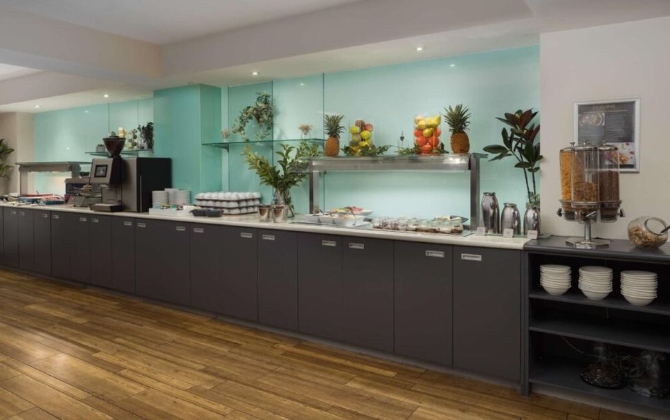 Buffet Photo