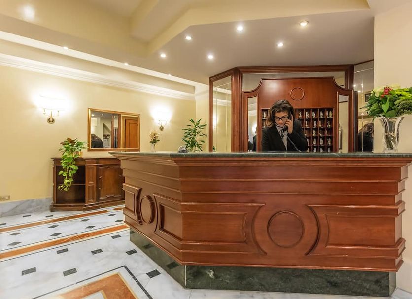 Front desk Photo