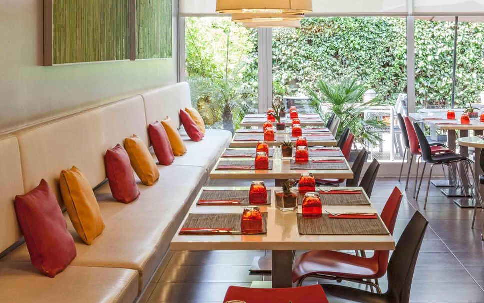 Restaurant Photo