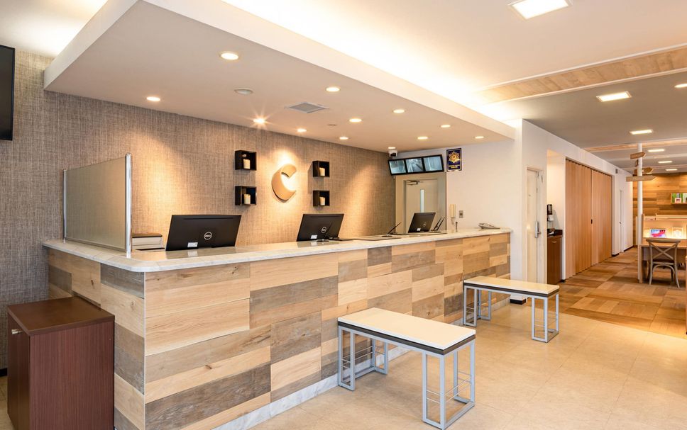 Front desk Photo