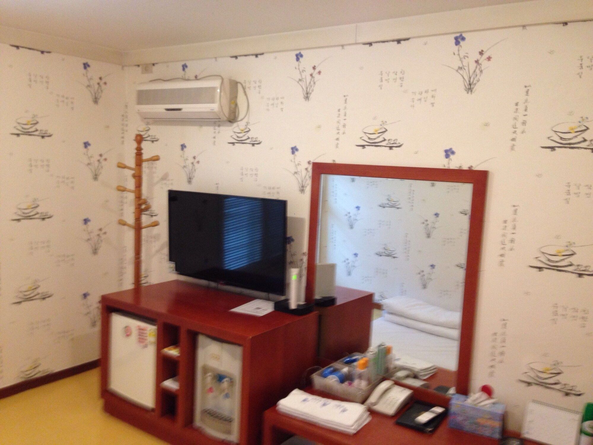 Room amenity