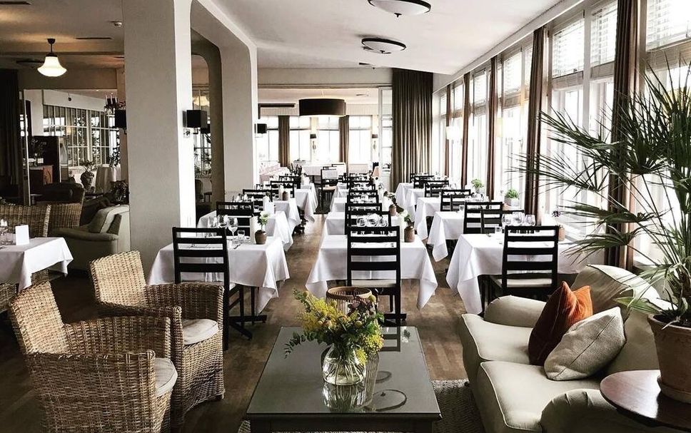 Restaurant Photo