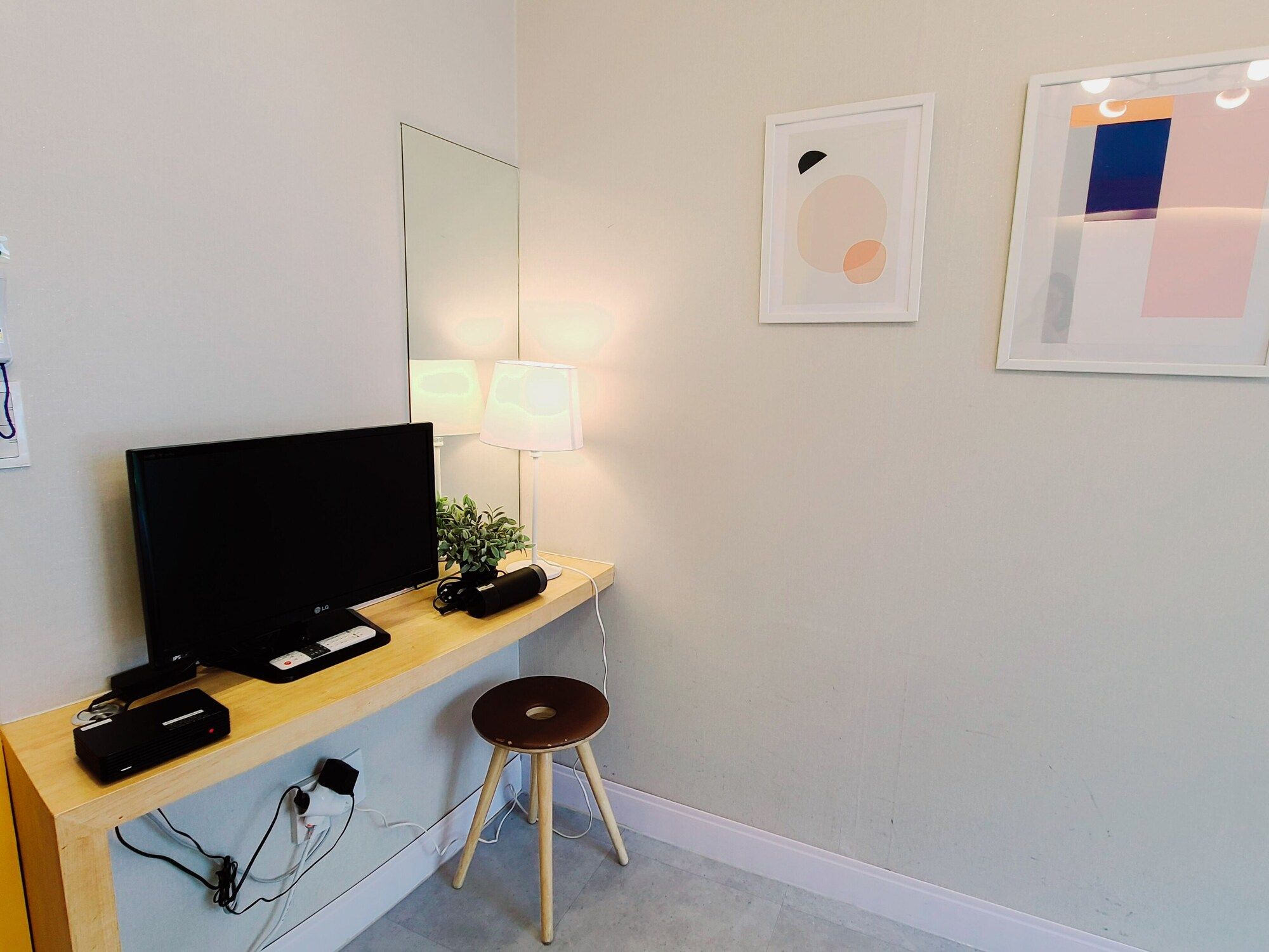 Room amenity