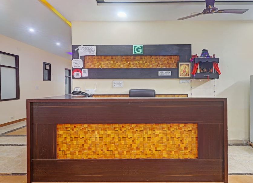 Front desk Photo