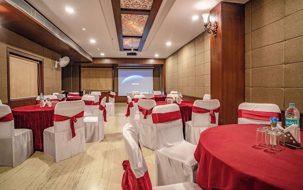 Banquet hall Photo