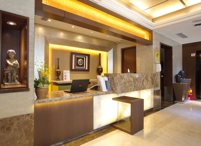 Front desk Photo