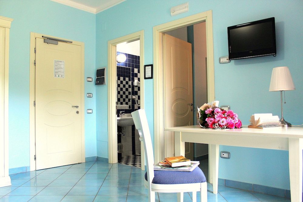Room amenity