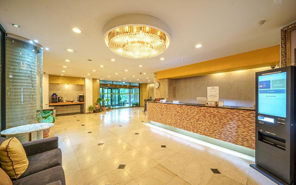 Front desk Photo