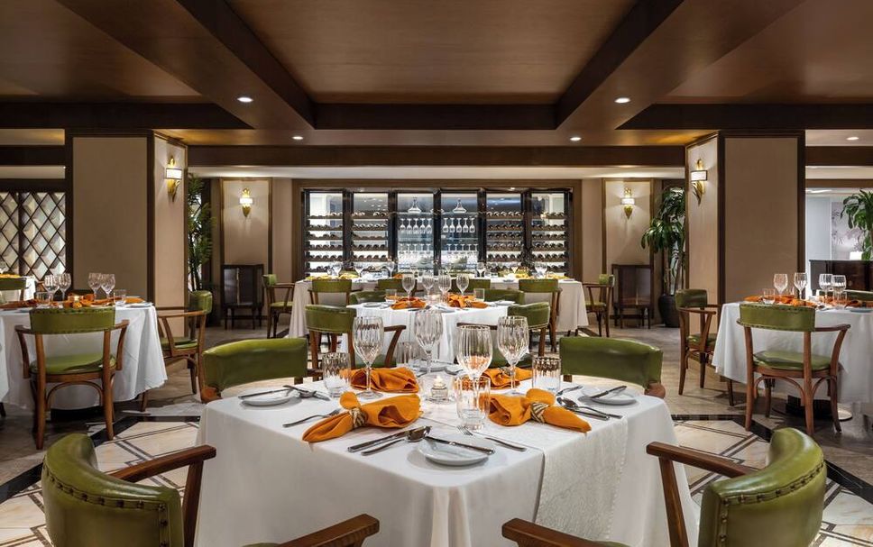 Restaurant Photo