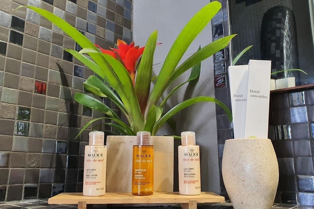 Room amenity
