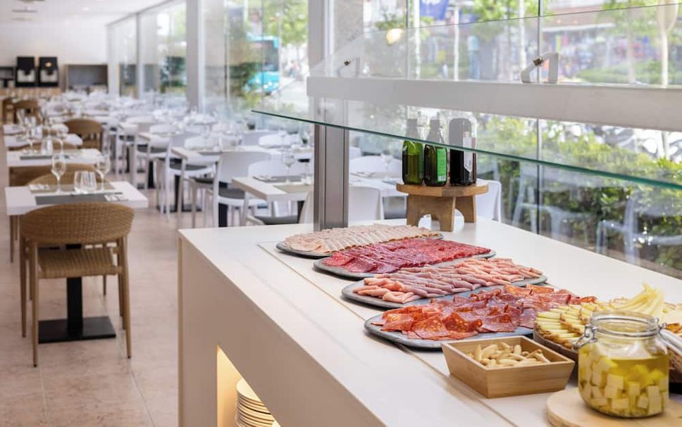 Buffet Photo