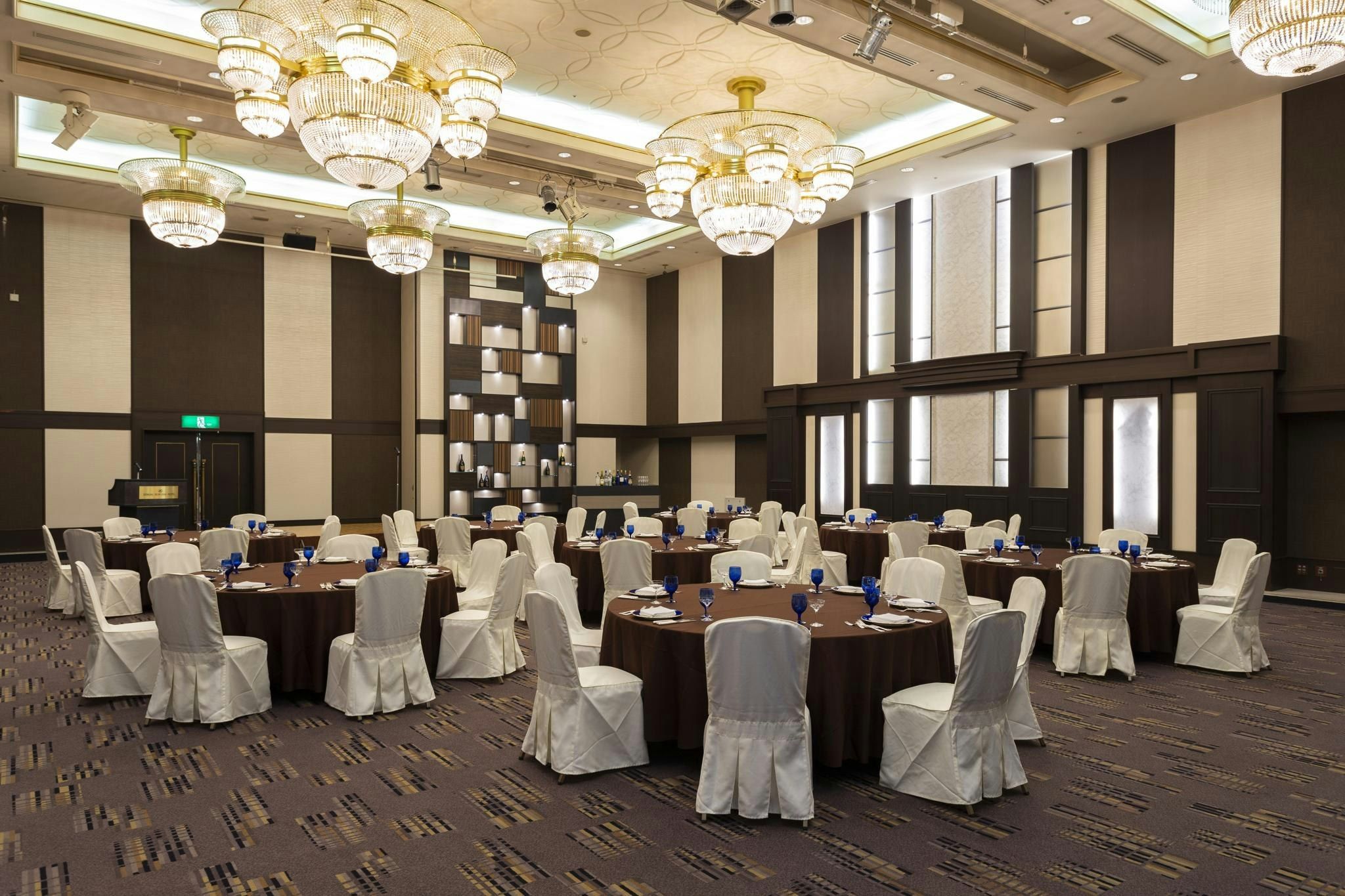 Banquet hall