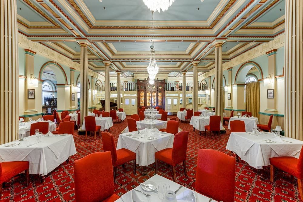 Banquet hall