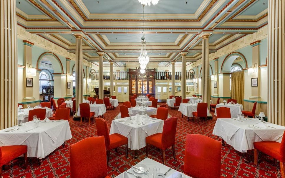 Banquet hall Photo