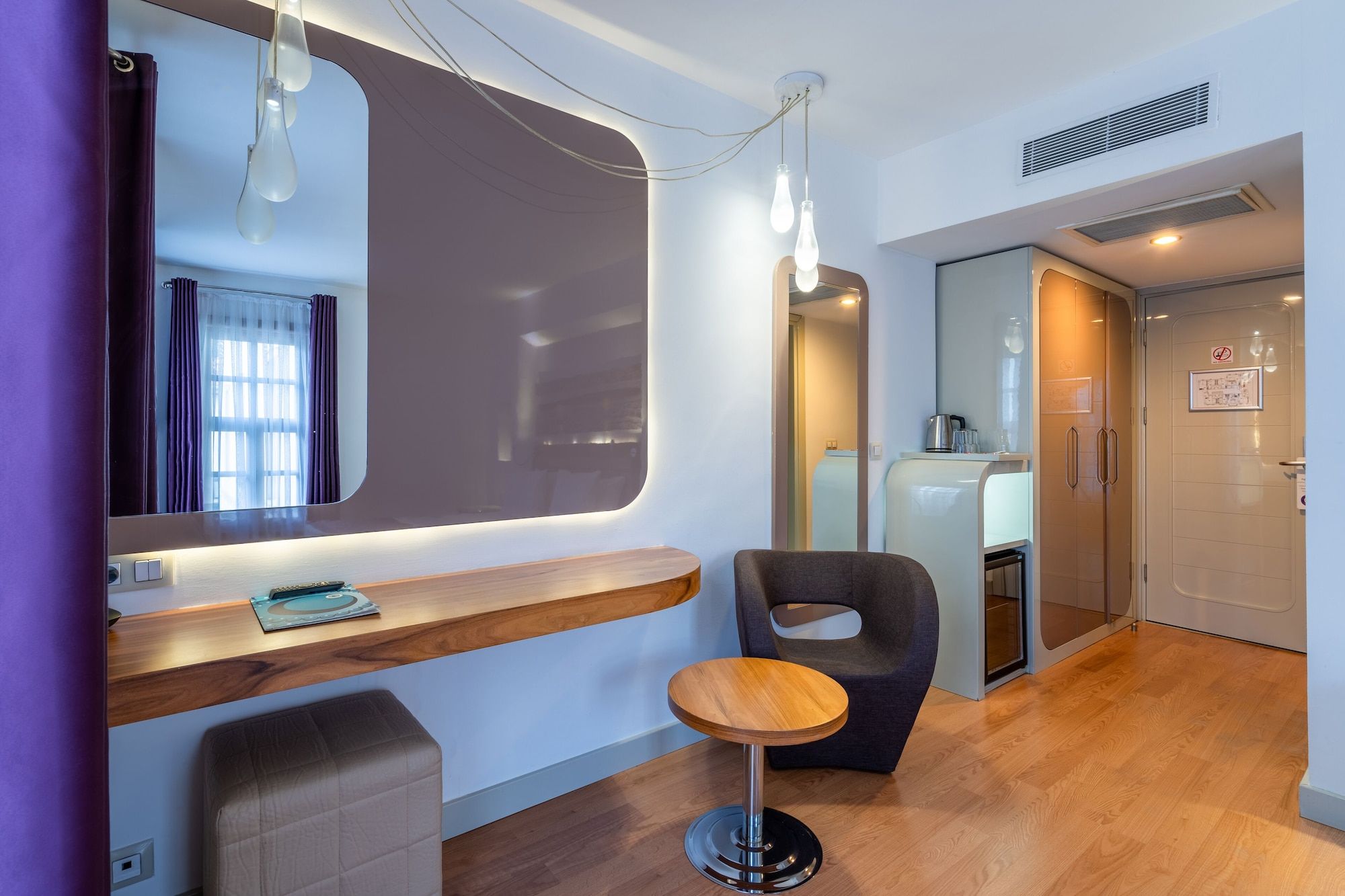 Room amenity
