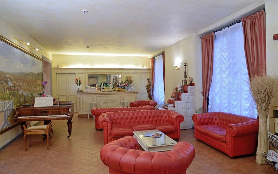 Lounge Photo