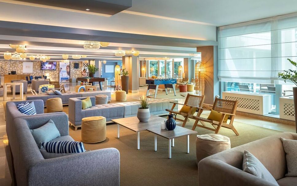 Lounge Photo