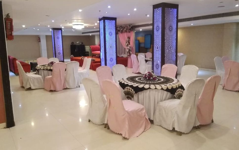 Banquet hall Photo