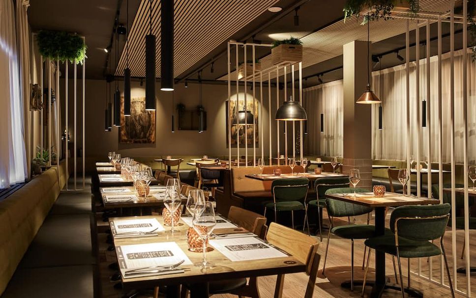 Restaurant Photo