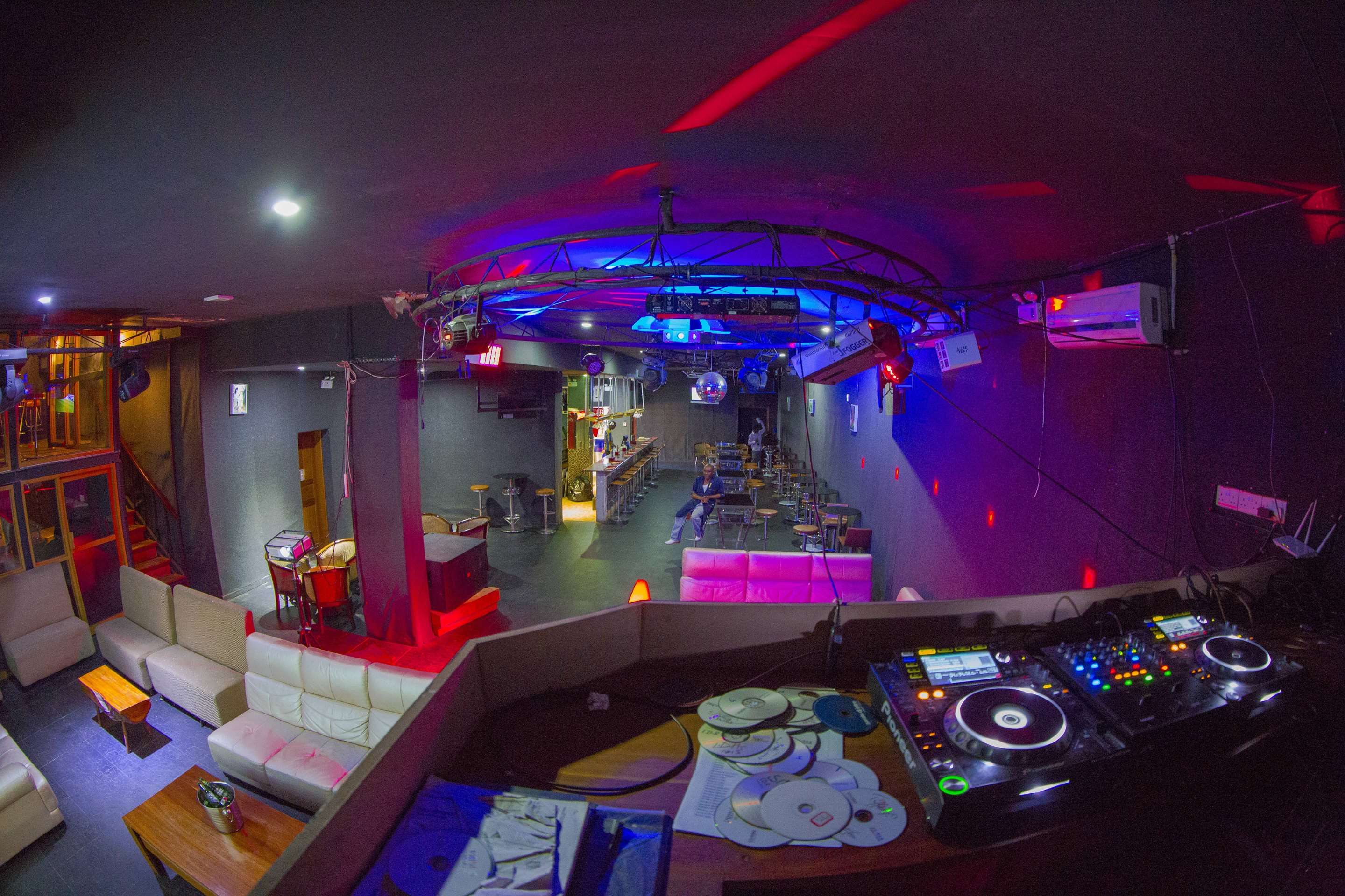 Bar