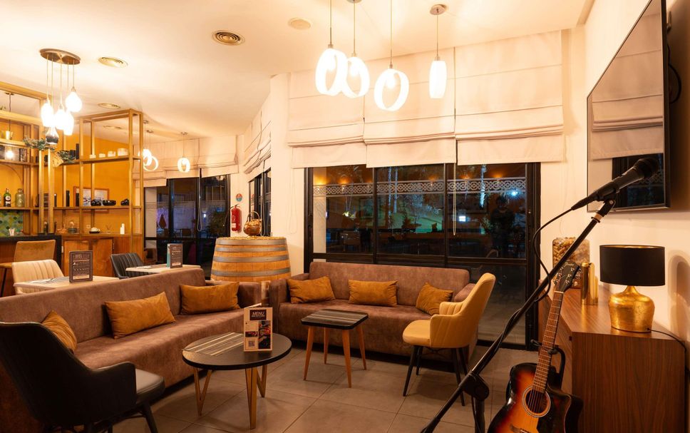 Lounge Photo