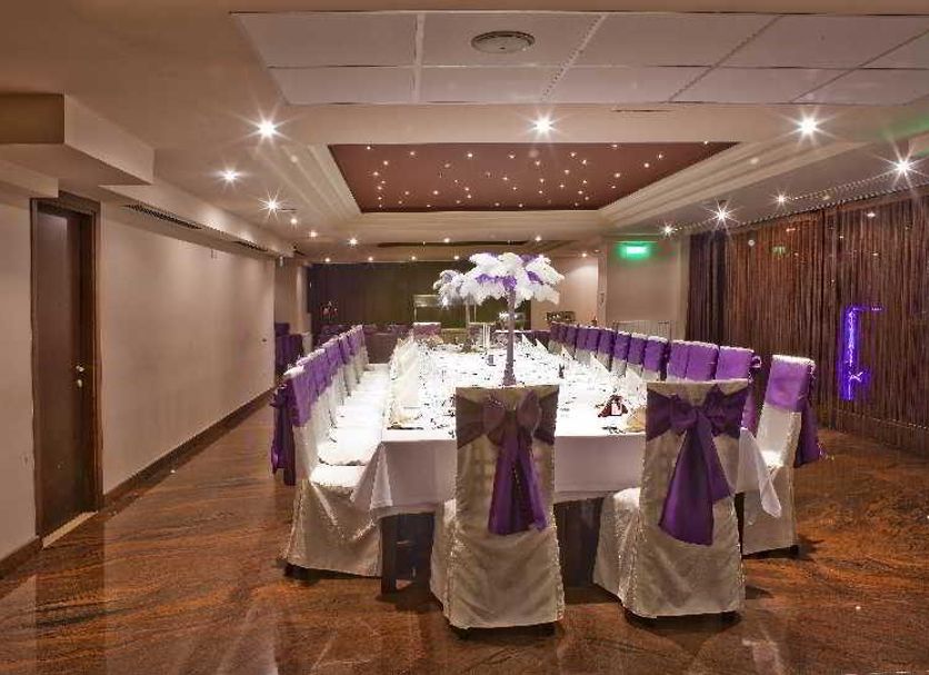 Banquet hall Photo